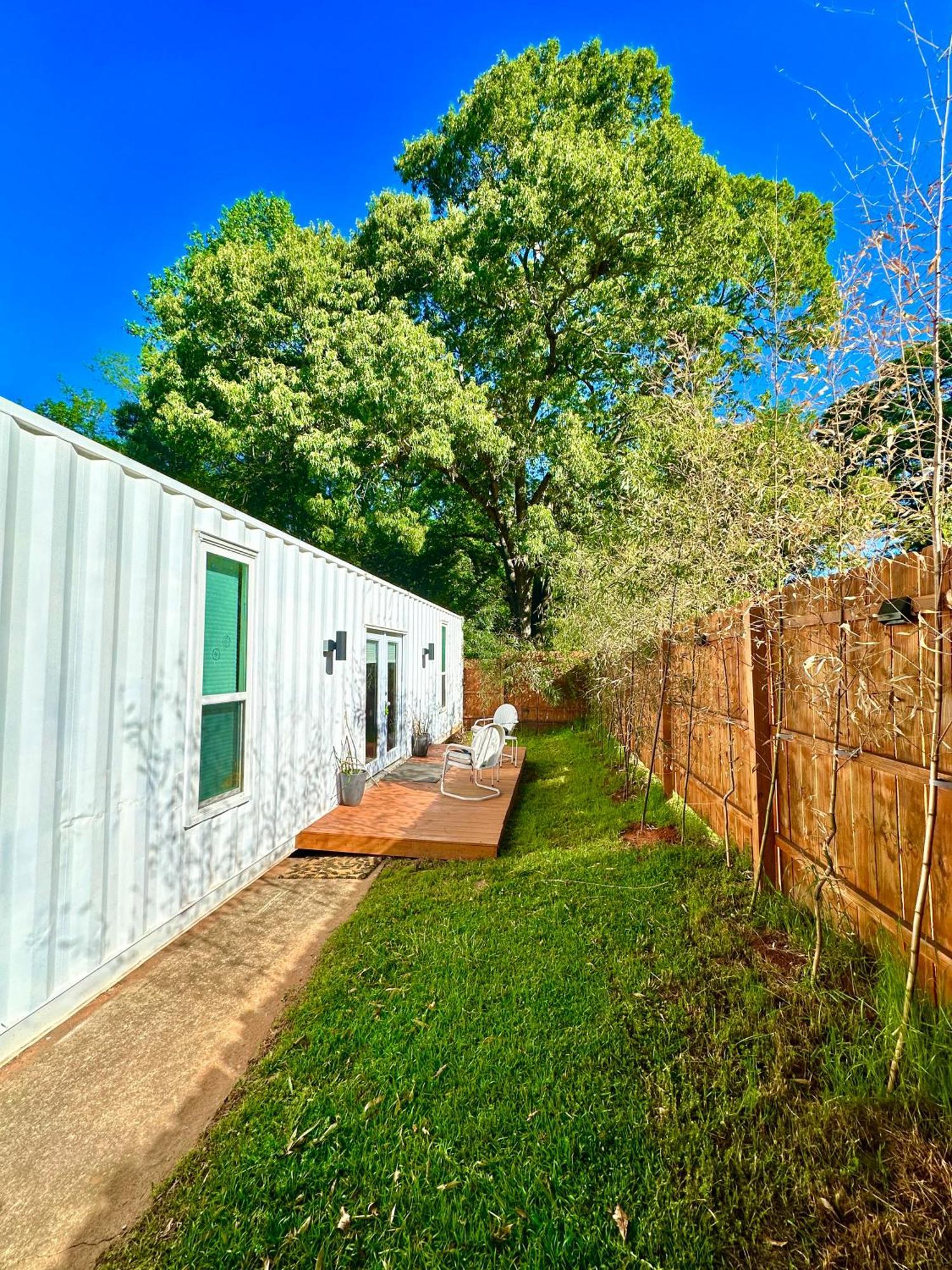 Nomehaus Shipping Container Studio Residential Neighborhood Αθήνα Εξωτερικό φωτογραφία